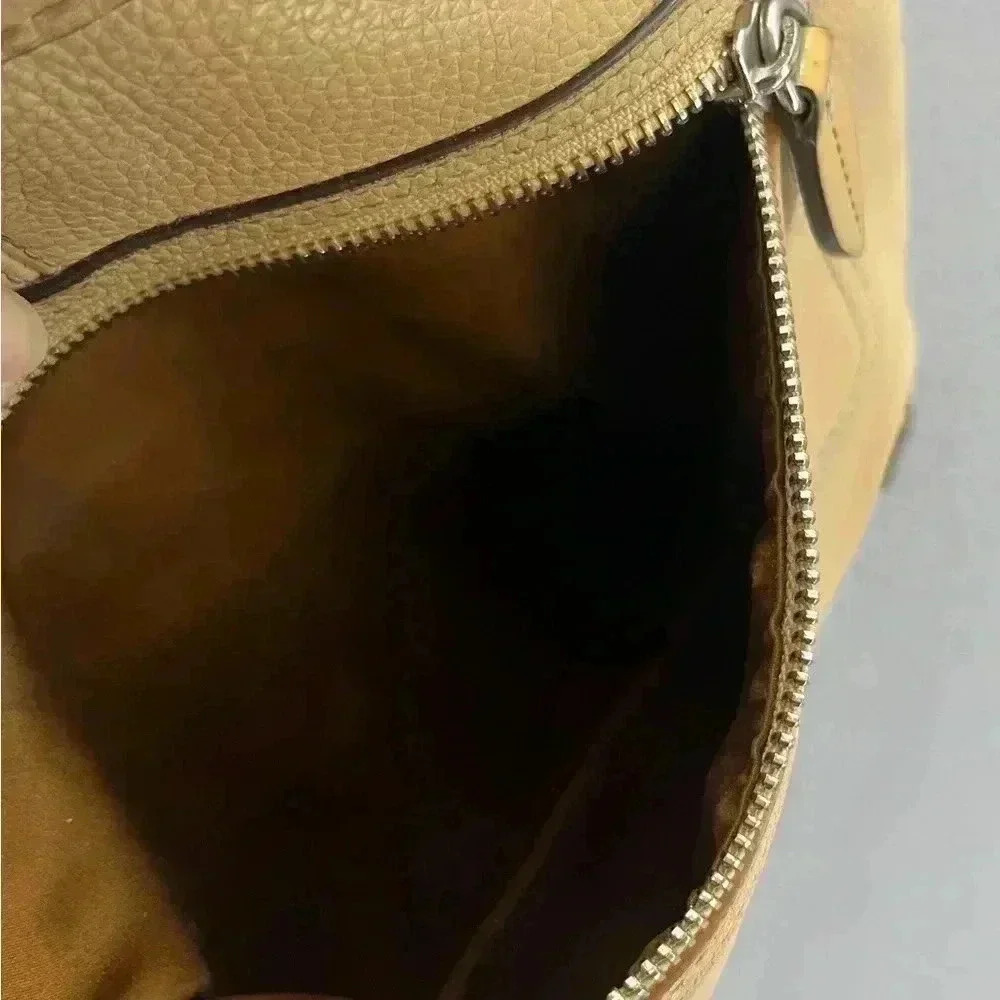 Coach Penelope Crossbody pebbled leather Bag Purse Hippie snap close Adj strap - Picture 12 of 13